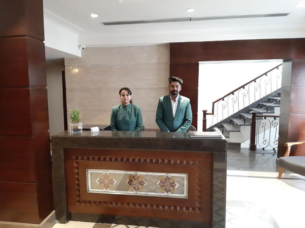 Hotel Golden Tower Near Heritage Street Amritsar Exterior foto